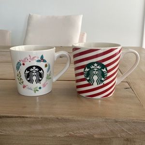 Set of 2 Holiday Starbucks Mugs, candy cane red stripe and holiday themed wreath